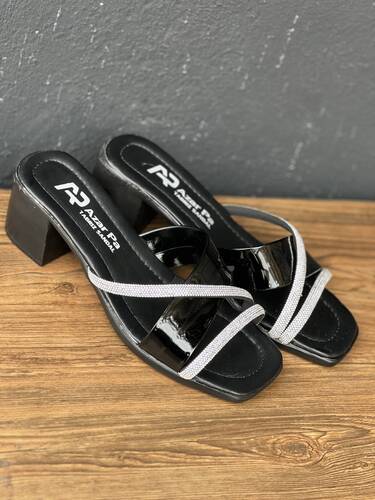 صندل پاشنه دار هما