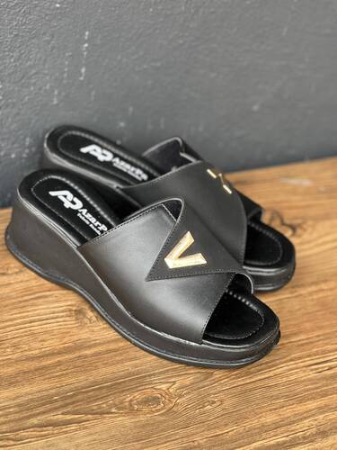 صندل لژ دار باران 