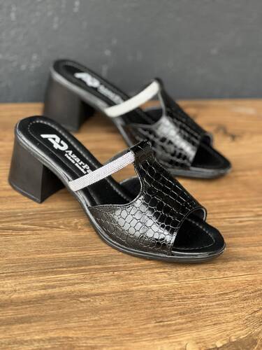 صندل طبی پاشنه دار 